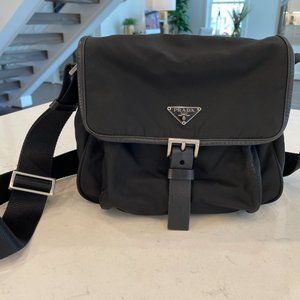 PRADA Black Vela Nylon Messenger Crossbody bag